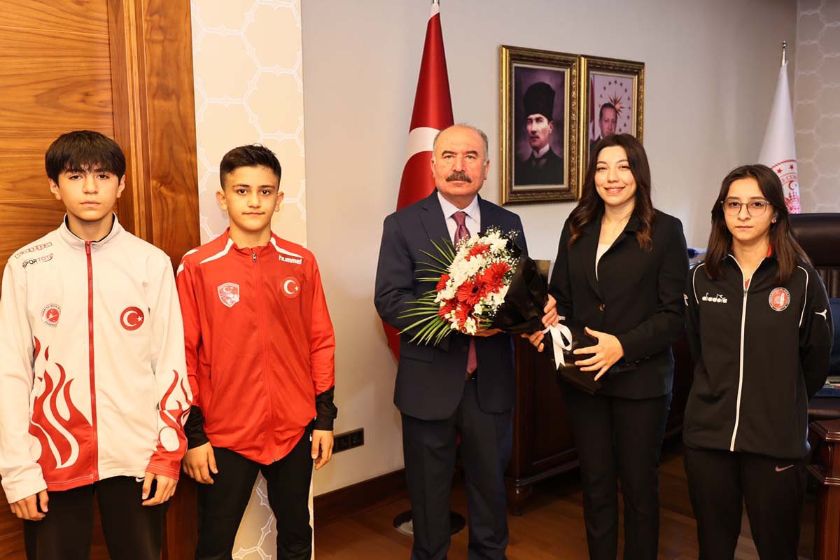 Valimiz Sayın Ali Çalgan’dan Şampiyon Sporculara Tebrik